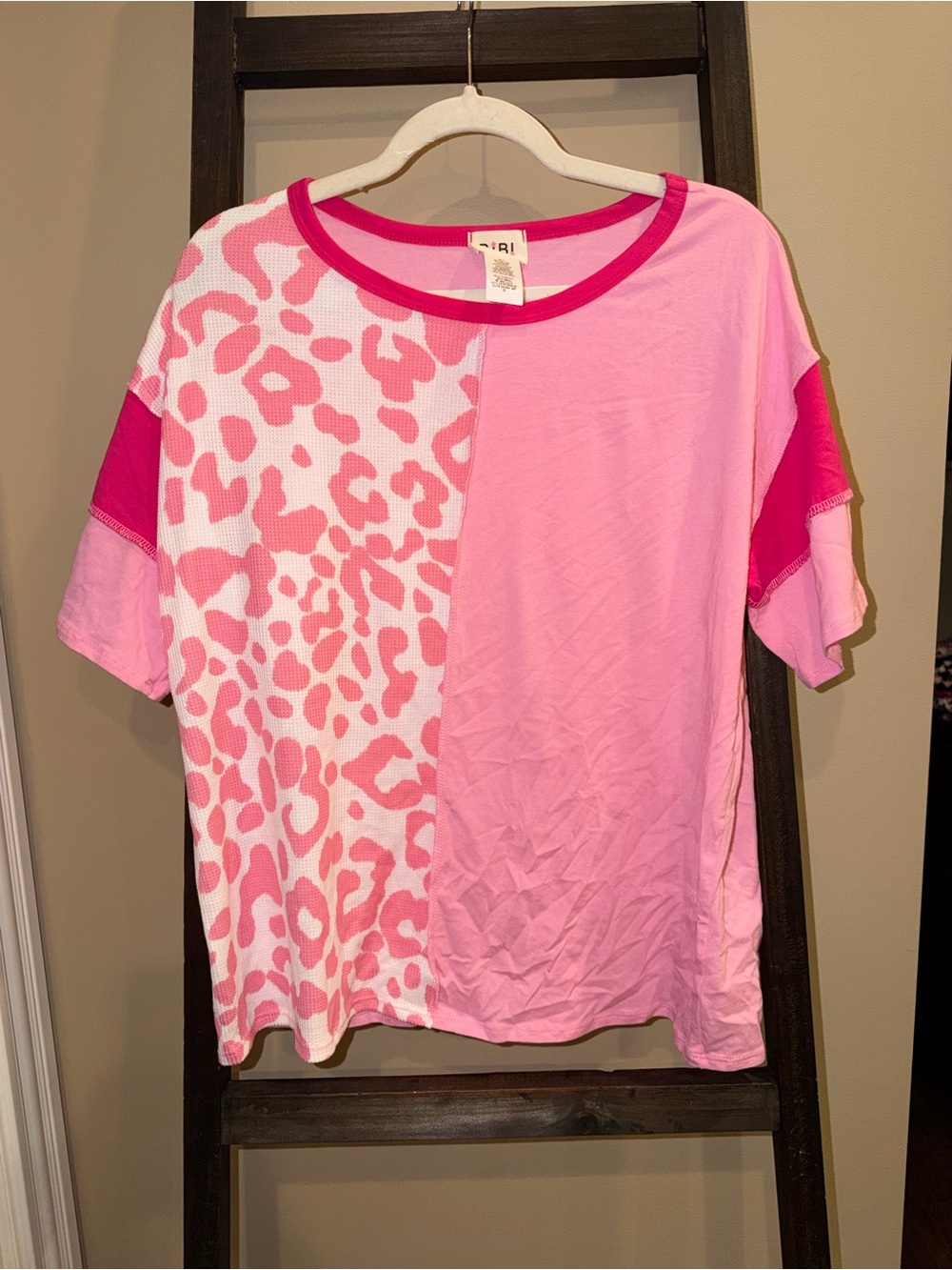 BiBi Pink Colorblock Leopard Short Sleeve Tee